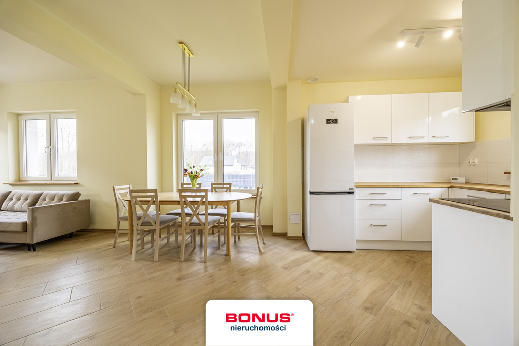 Bliźniak łączony garażami w Dobrej 410m2 ogrodu (5)