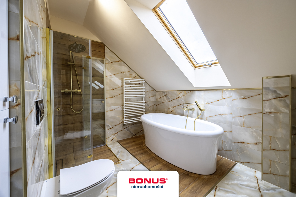 Bliźniak łączony garażami w Dobrej 410m2 ogrodu (9)