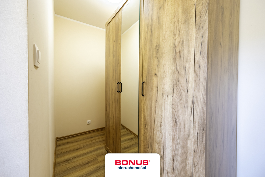 Bliźniak łączony garażami w Dobrej 410m2 ogrodu (23)