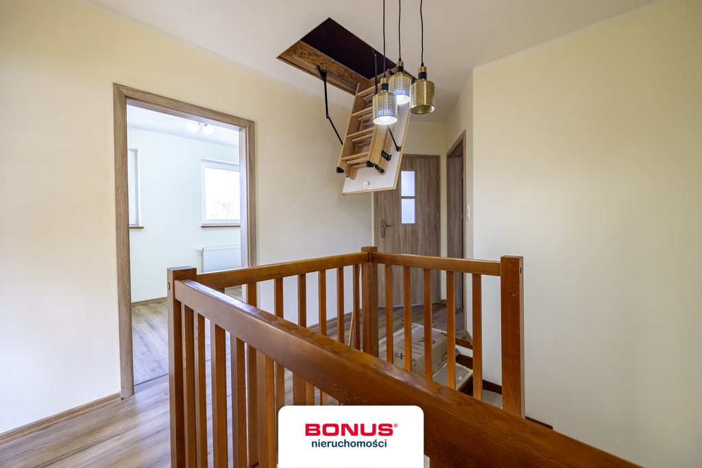 Bliźniak łączony garażami w Dobrej 410m2 ogrodu (10)