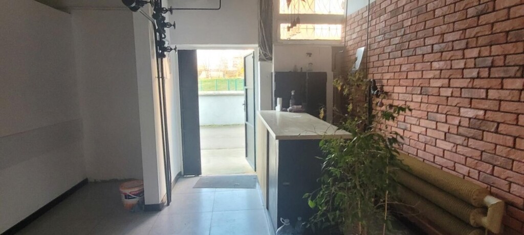 Lokal usługowy / handlowy na wynajem! (1)