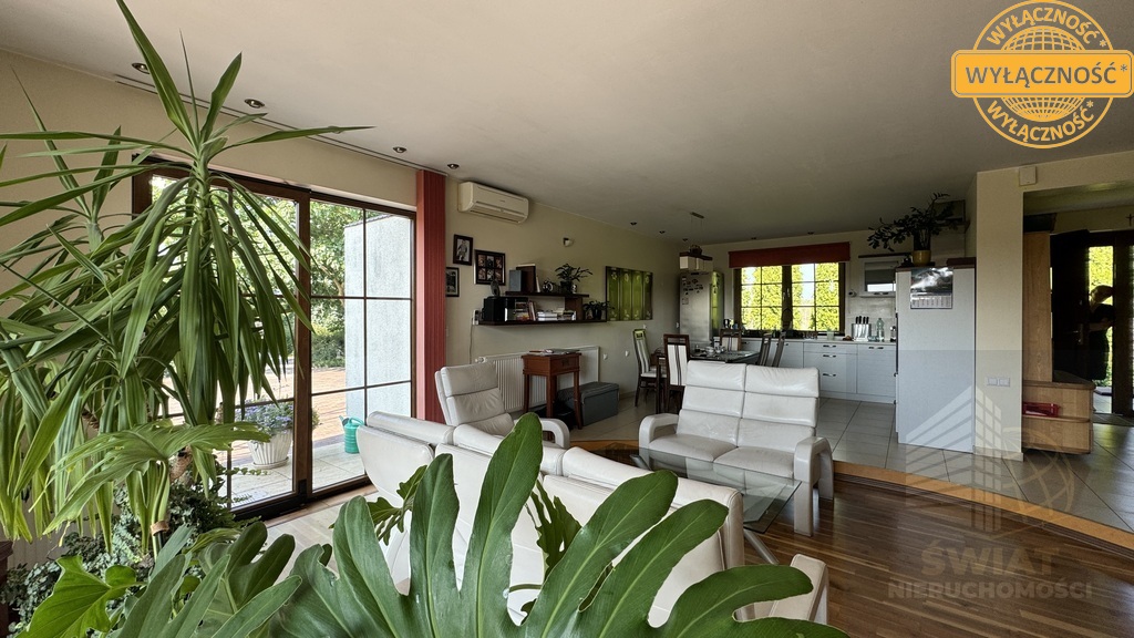 Kompleks magazynowo -chłodniczy z domem- 4,6401 ha (30)