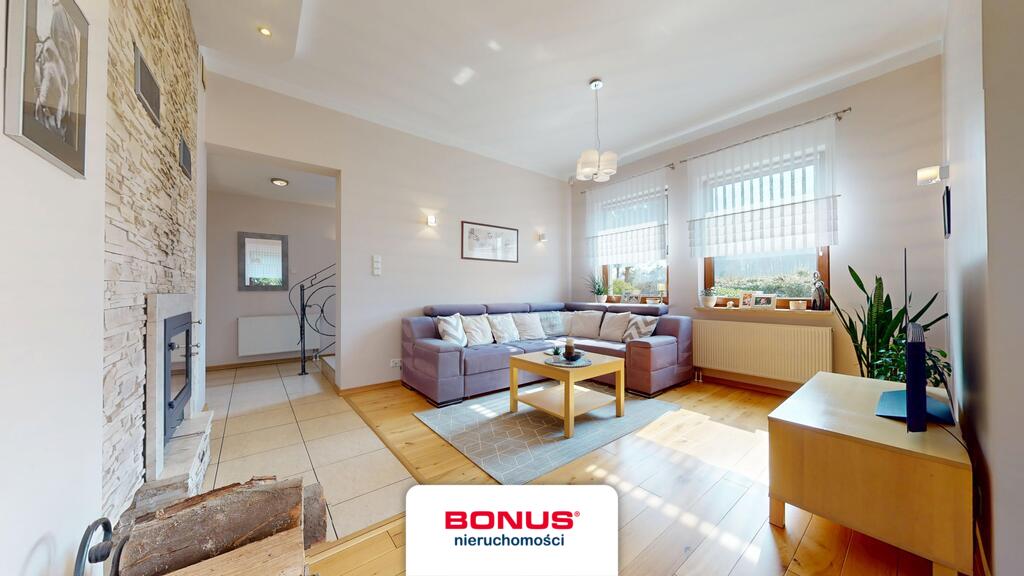 Pięknie położony dom niemal nad samym Zalewem! (5)