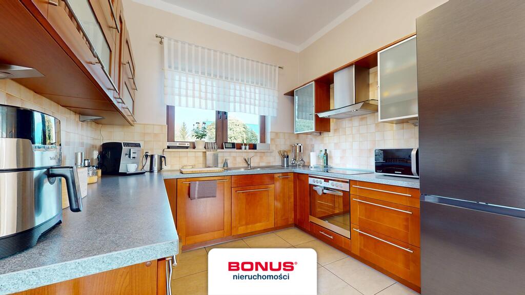 Pięknie położony dom niemal nad samym Zalewem! (9)