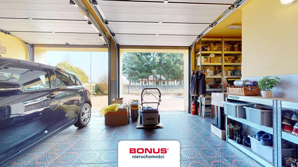 Pięknie położony dom niemal nad samym Zalewem! (10)