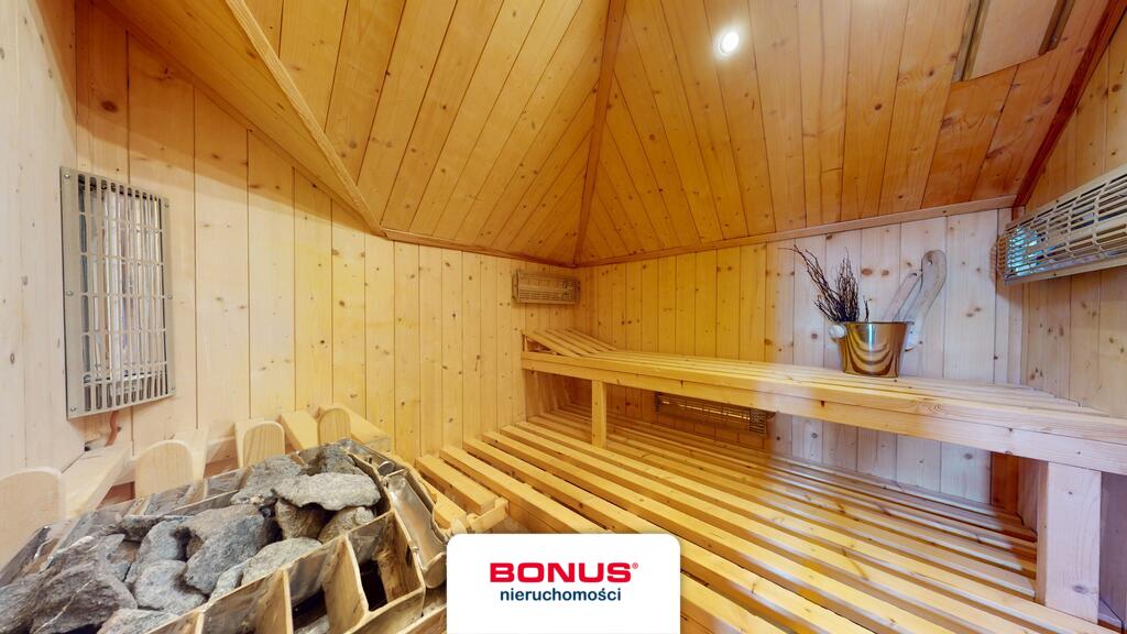 Pięknie położony dom niemal nad samym Zalewem! (22)