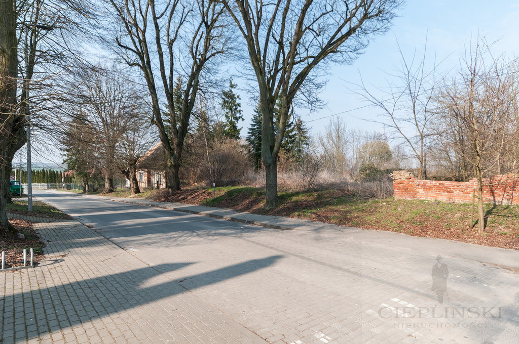 działka pod usługi,ośrodek terapii, klinikę,hostel (1)