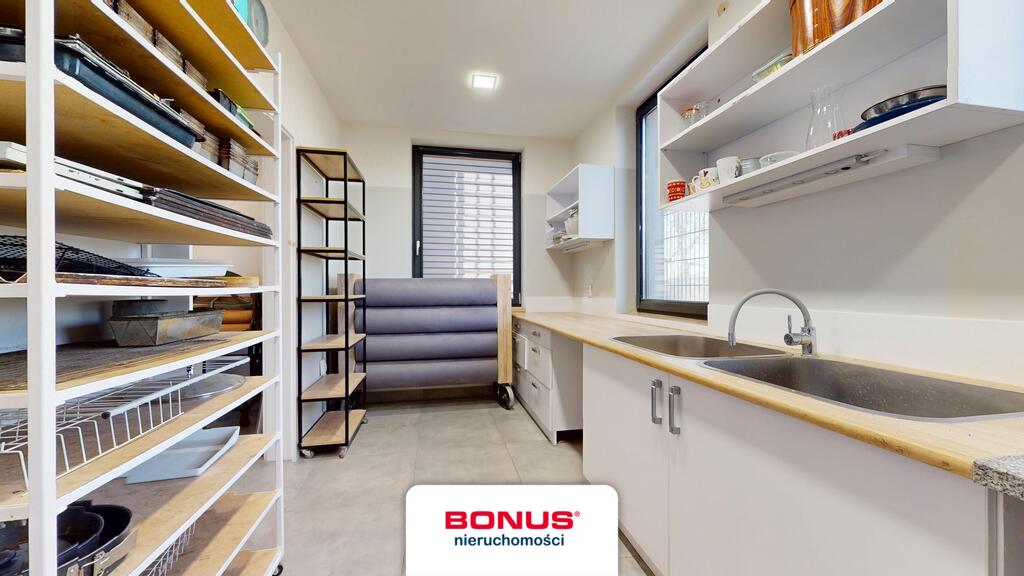 Obiekt o wielu możliwościach położony 1 km od S10 (15)