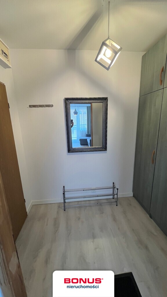 Ładna kawalerka z dużym balkonem (7)