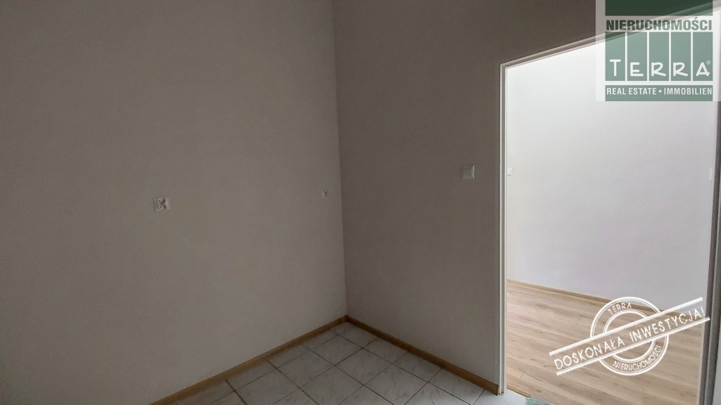 LOKAL UŻYTKOWY na parterze (9)