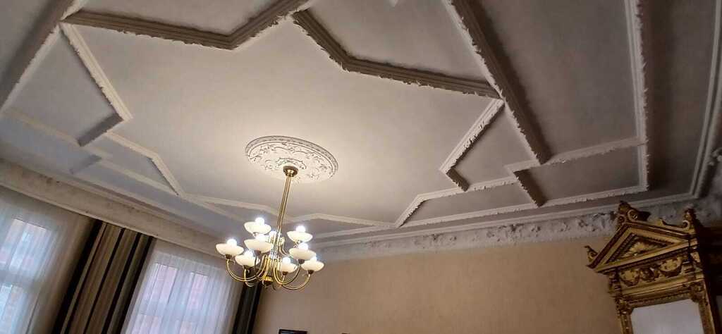 Klimatyczne mieszkanie w kamienicy w centrum (4)