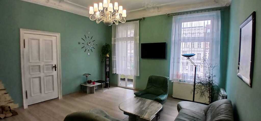 Klimatyczne mieszkanie w kamienicy w centrum (6)