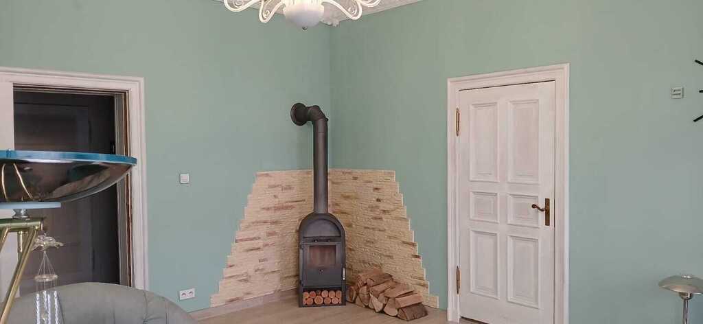 Klimatyczne mieszkanie w kamienicy w centrum (8)