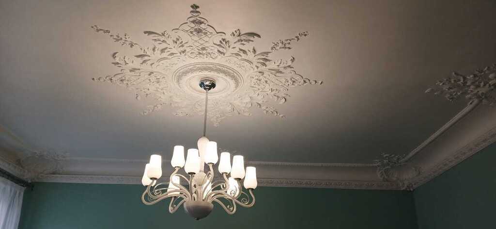 Klimatyczne mieszkanie w kamienicy w centrum (9)