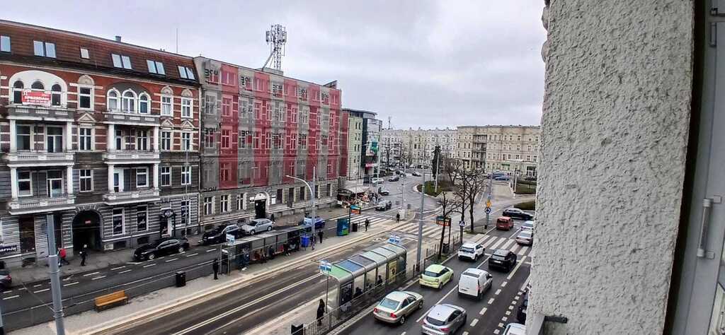 Klimatyczne mieszkanie w kamienicy w centrum (21)