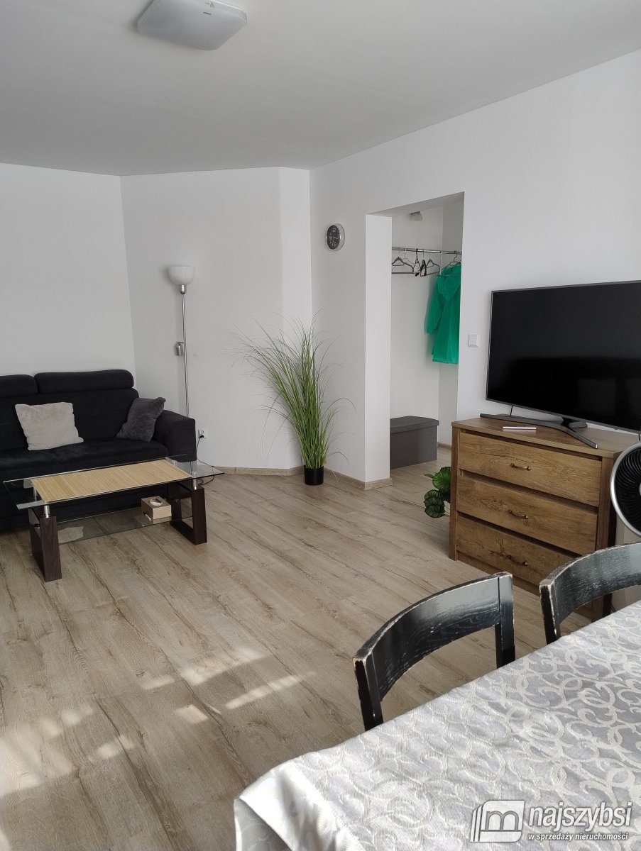 Kołobrzeg-mieszkanie 3 pokojowe w ścisłym centrum (4)