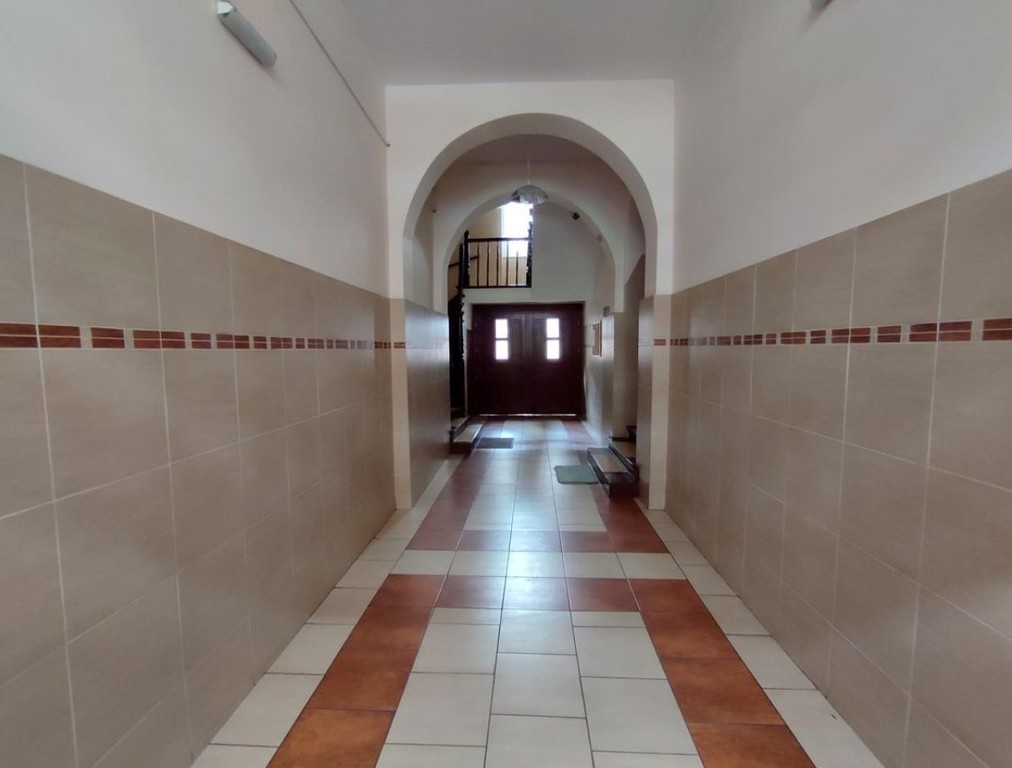 Przestronne 3 pokoje w ścisłym centrum (15)