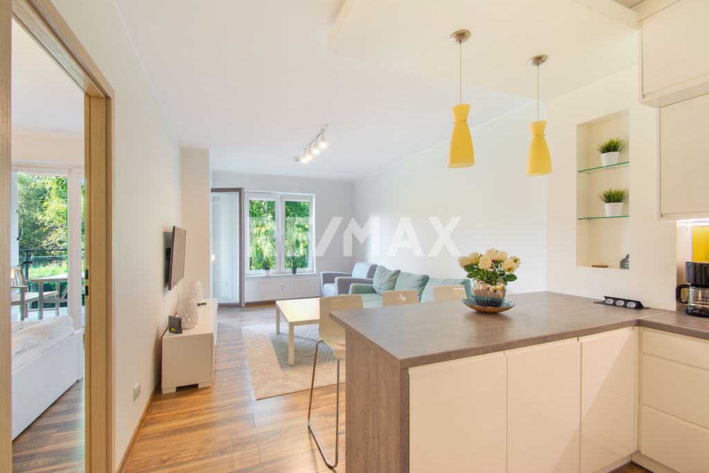 Urokliwy Apartament z Widokiem na Las Nadmorski (3)