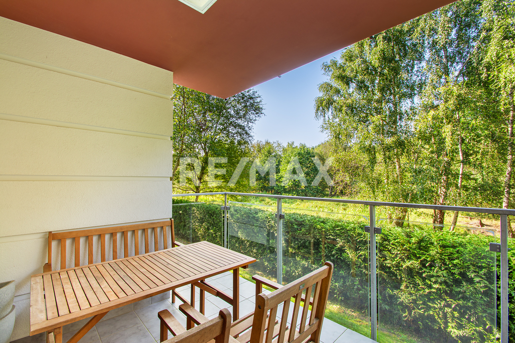 Urokliwy Apartament z Widokiem na Las Nadmorski (8)