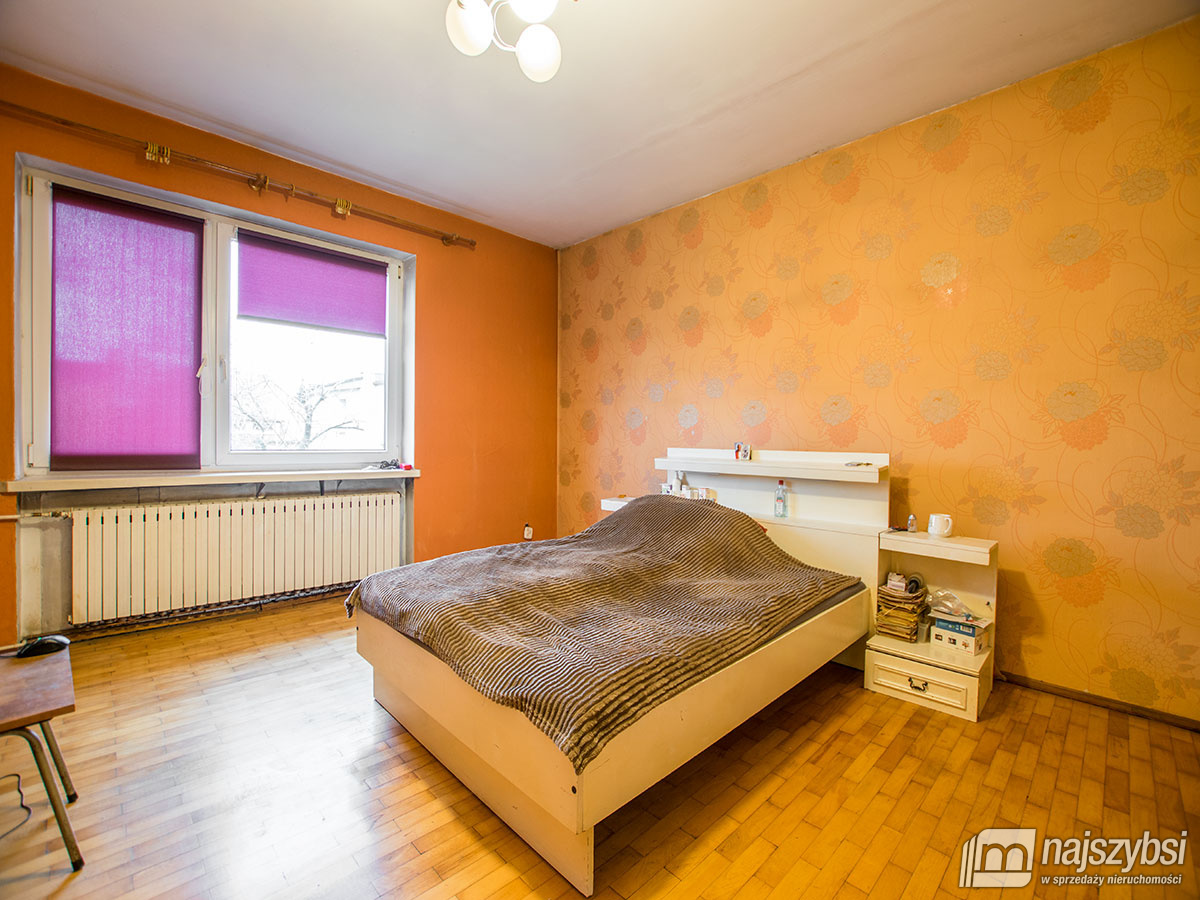 DOM- BLISKO CENTRUM  (10)