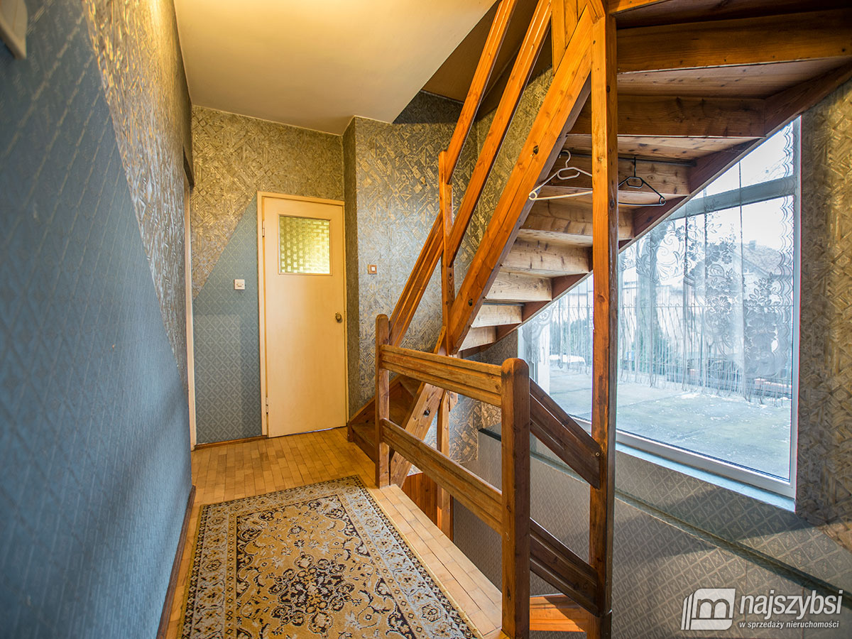 DOM- BLISKO CENTRUM  (12)