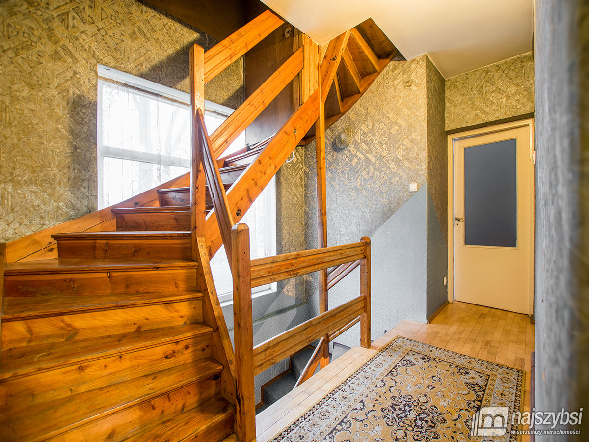 DOM- BLISKO CENTRUM  (13)