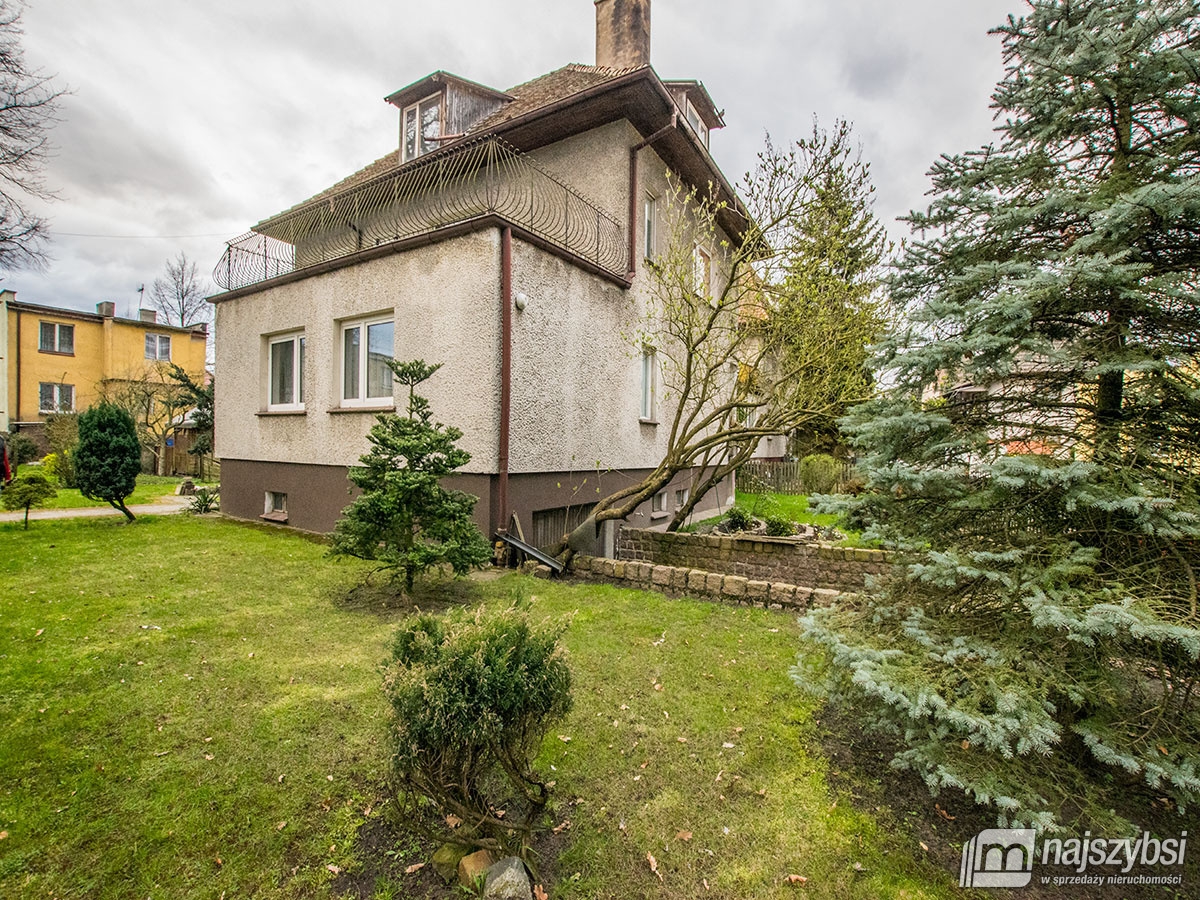 DOM- BLISKO CENTRUM  (21)