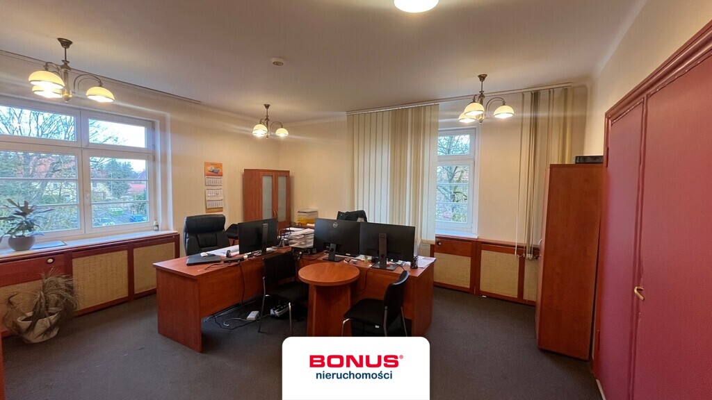 Budynek biurowy- top lokalizacja (13)