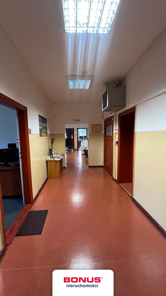 Budynek biurowy- top lokalizacja (14)
