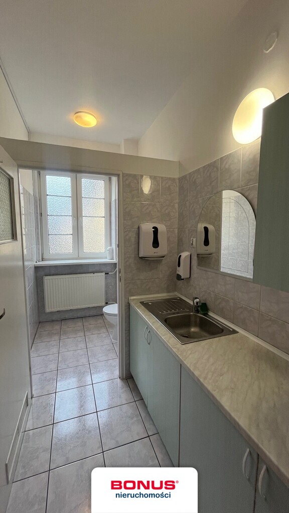 Budynek biurowy- top lokalizacja (17)