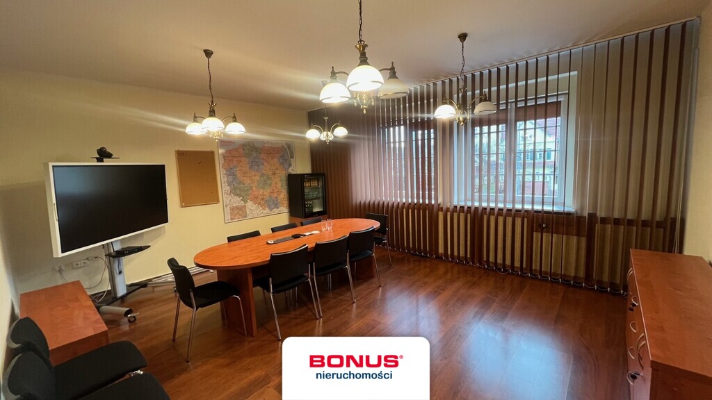 Budynek biurowy- top lokalizacja (21)