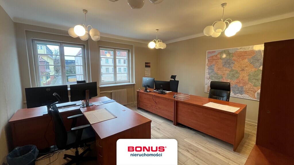 Budynek biurowy- top lokalizacja (22)