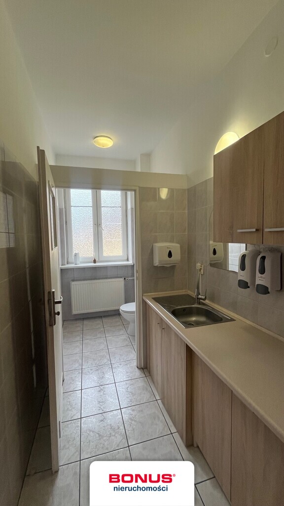 Budynek biurowy- top lokalizacja (24)