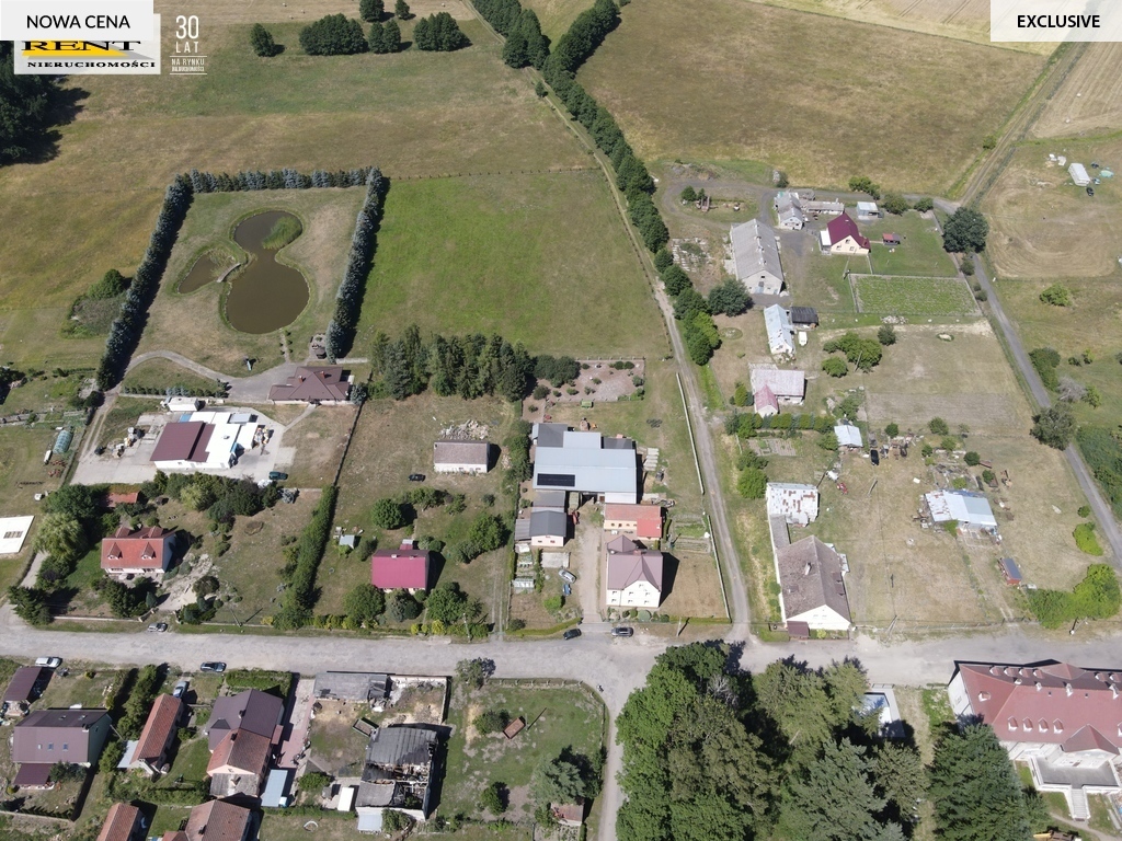 Solidny  duży dom  w otoczeniu bujnej zieleni ! (12)