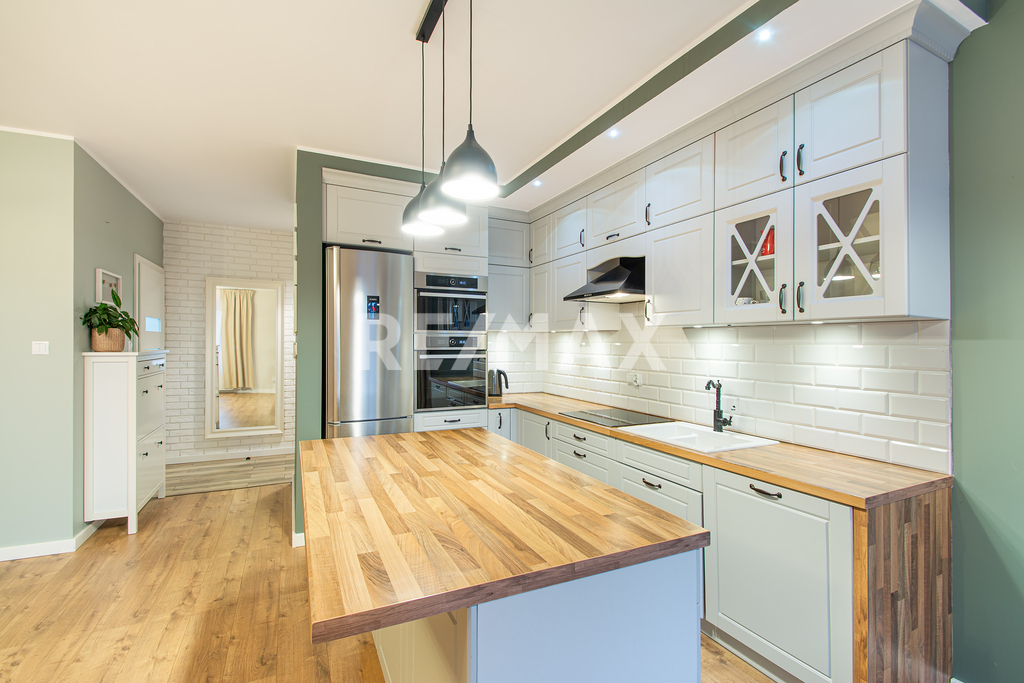 Wspaniałe i rodzinne dwupoziomowe mieszkanie (3)