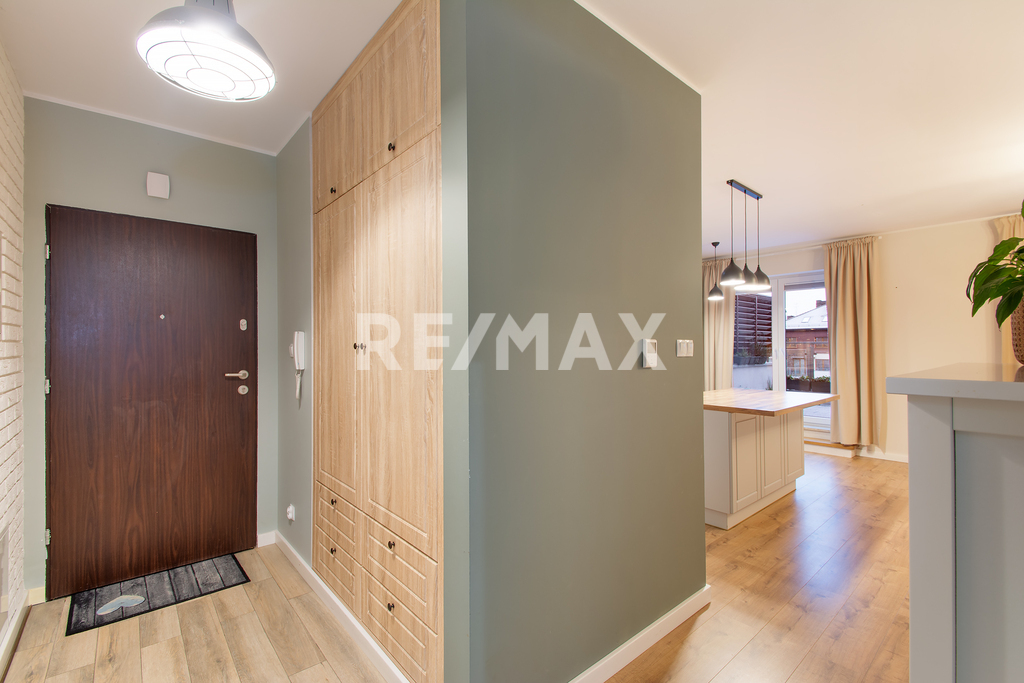 Wspaniałe i rodzinne dwupoziomowe mieszkanie (8)