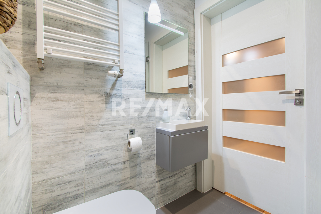 Wspaniałe i rodzinne dwupoziomowe mieszkanie (11)