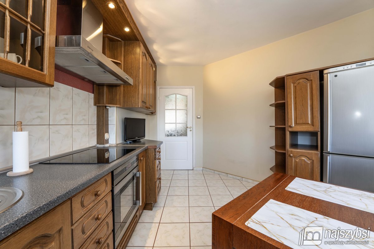 Kołobrzeg-przestronne mieszkanie w centrum (1)