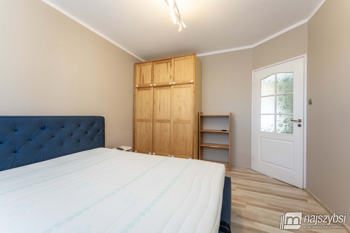 Kołobrzeg-przestronne mieszkanie w centrum (10)