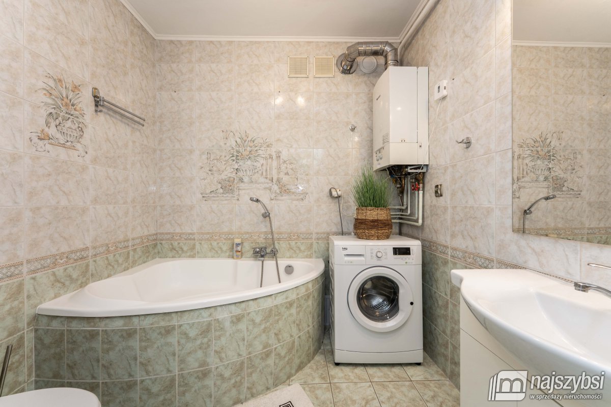 Kołobrzeg-przestronne mieszkanie w centrum (5)