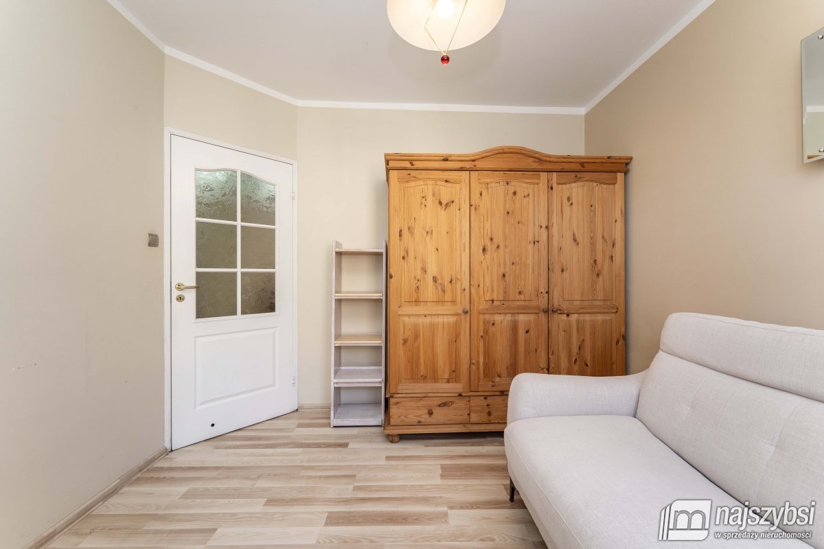 Kołobrzeg-przestronne mieszkanie w centrum (8)