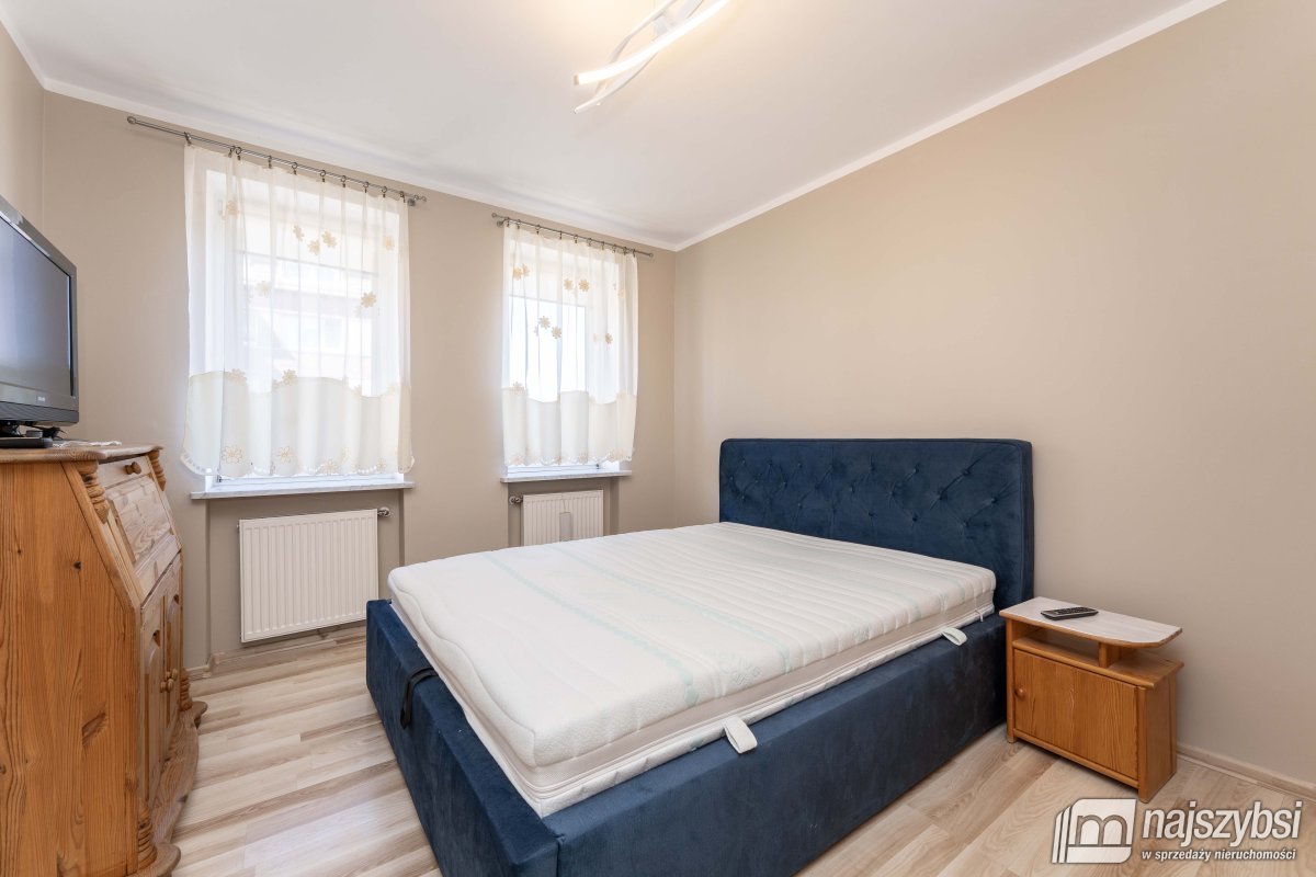 Kołobrzeg-przestronne mieszkanie w centrum (9)