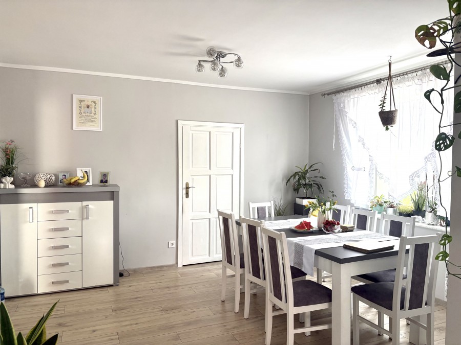 MIESZKANIE W DOMU Z DZIAŁKĄ (2)