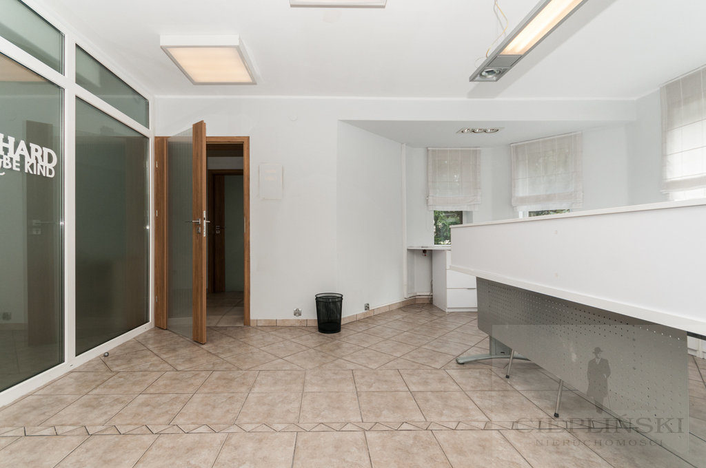 Hala produkcyjno-magazynowa z dużym placem + wiata (13)