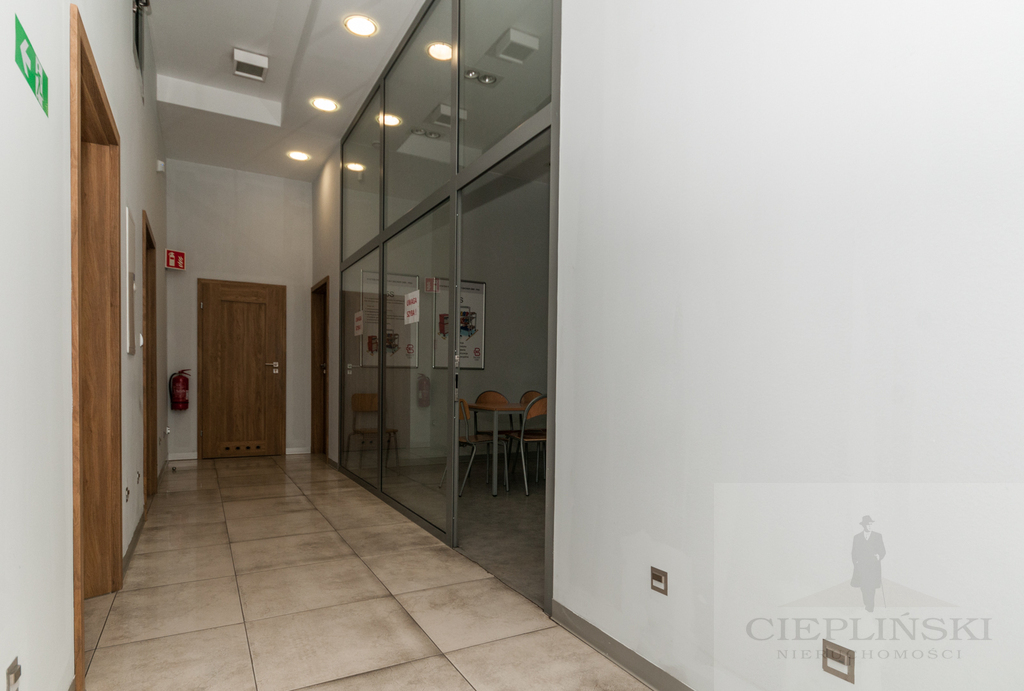 Hala produkcyjno-magazynowa z dużym placem + wiata (16)