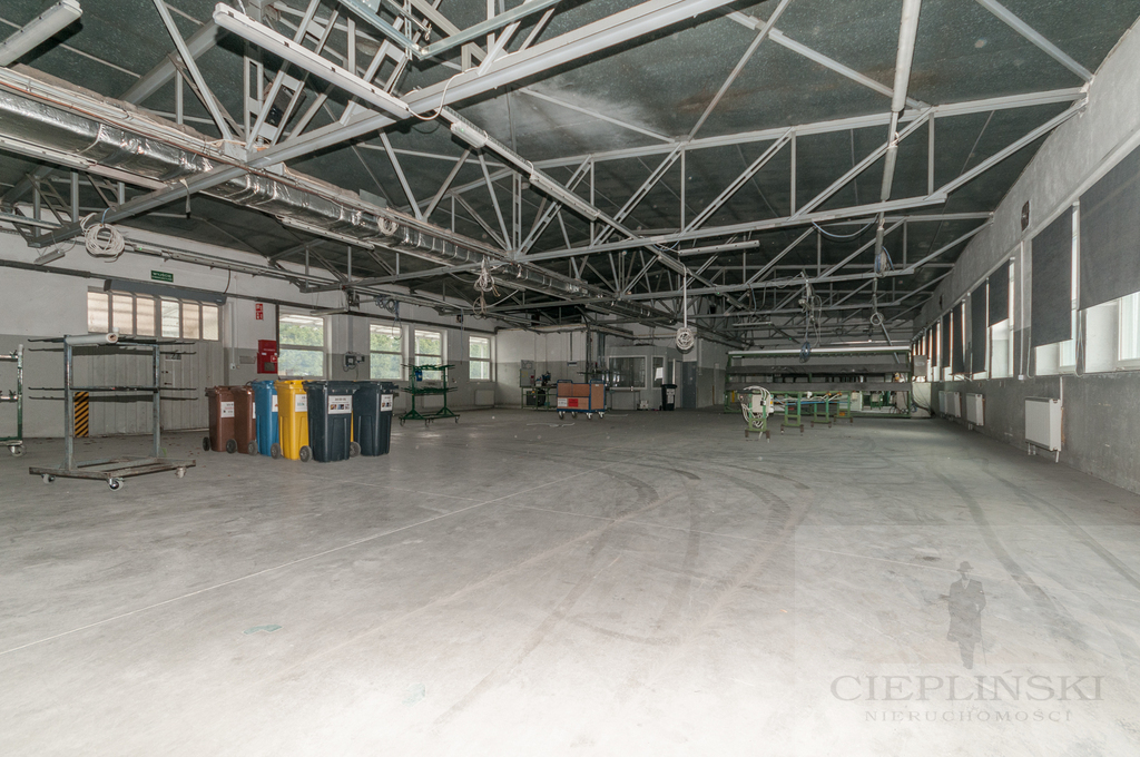 Hala produkcyjno-magazynowa z dużym placem + wiata (6)