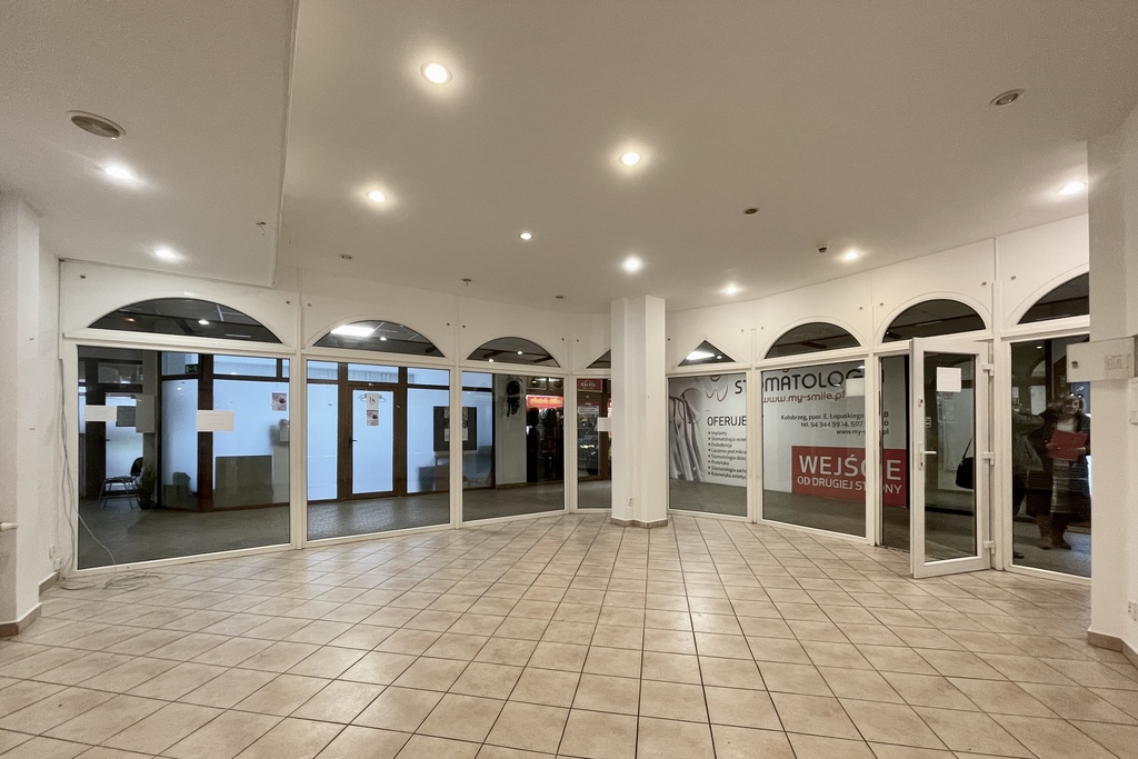 Lokal usługowy w centrum Kołobrzegu (2)