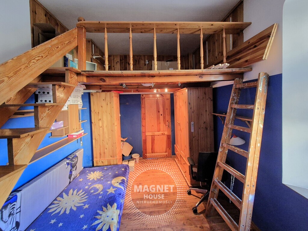 4 pokoje z potencjałem blisko Wałów Chrobrego (11)