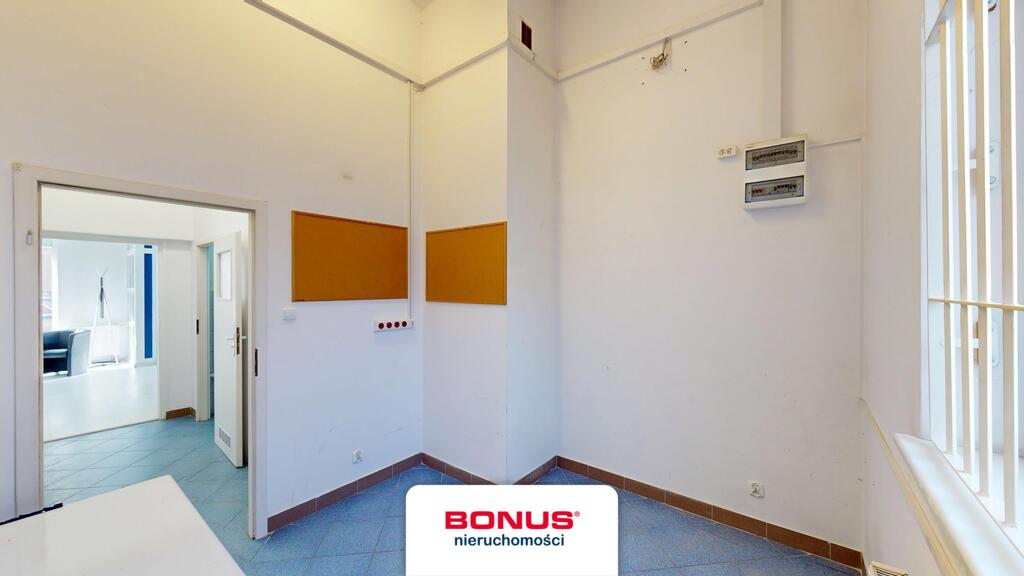 Atrakcyjny lokal użytkowy, duże witryny 499 tys. (7)