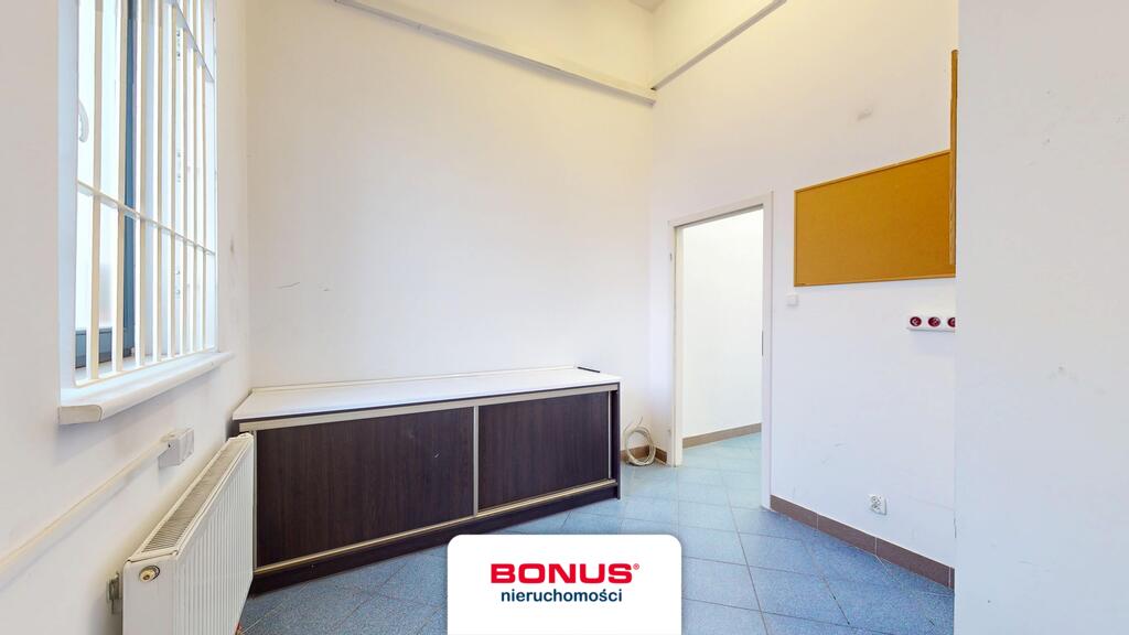 Atrakcyjny lokal użytkowy, duże witryny 499 tys. (8)